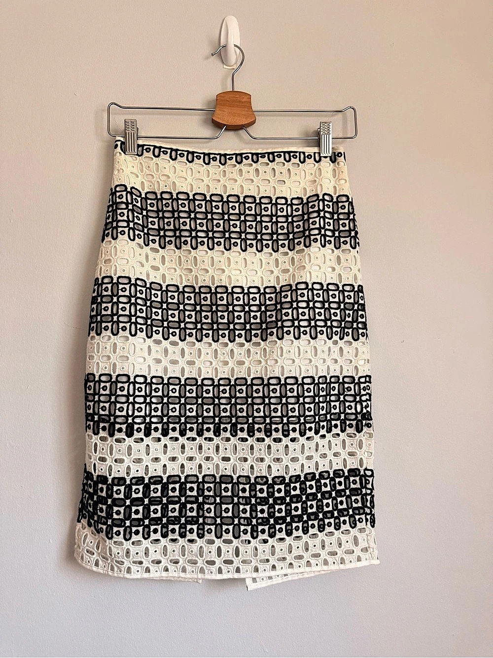 Banana Republic Rugby Stripe Lace Eyelet Pencil Skirt 2P EUC